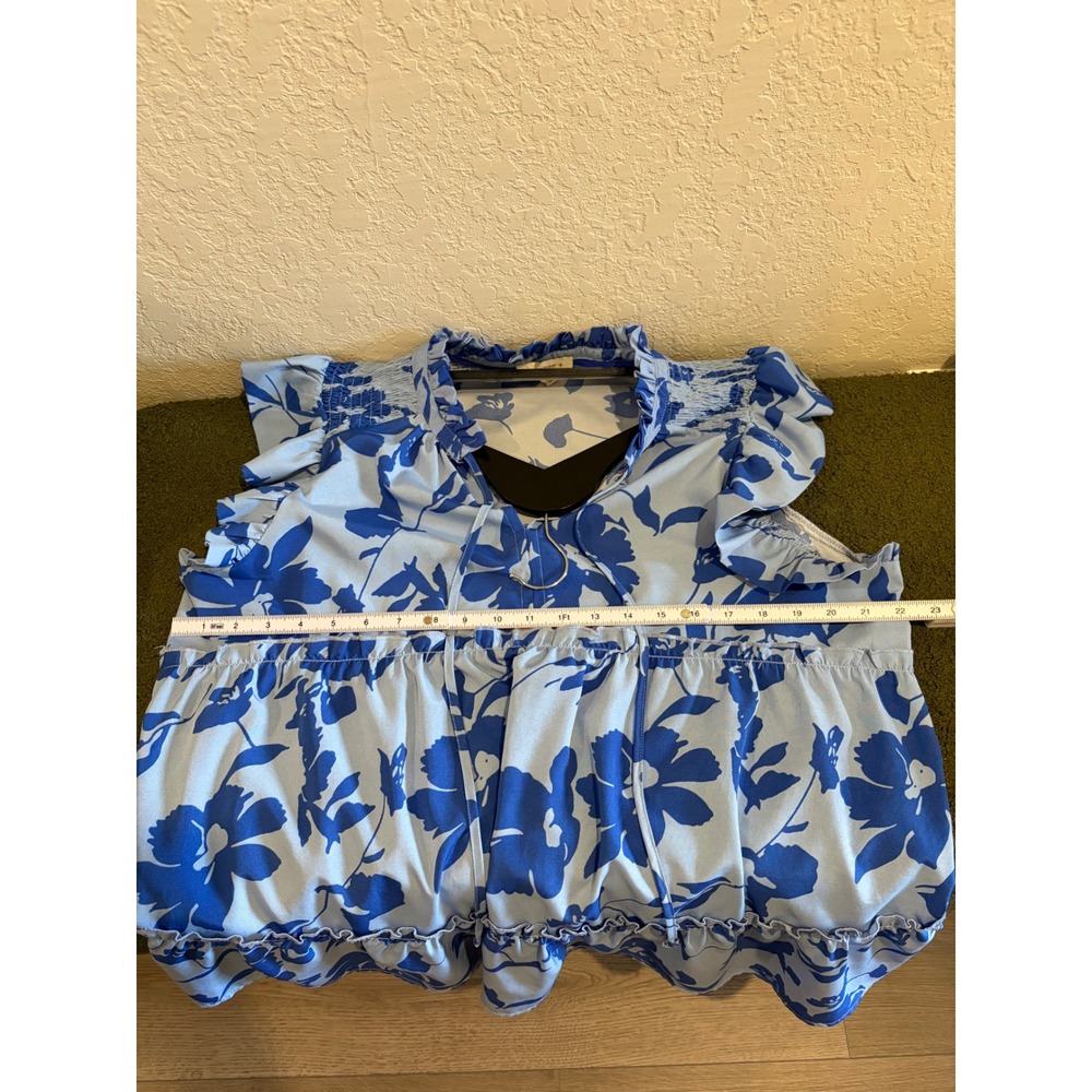 Umgee Floral Tiered Ruffle Sleeveless Blouse Blue XL Smocked V-Neck Top - Picture 7 of 7
